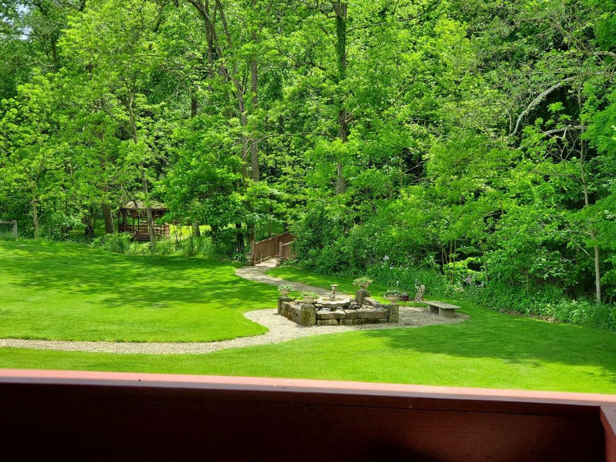 The Barn Inn Bed And Breakfast Millersburg Exterior photo