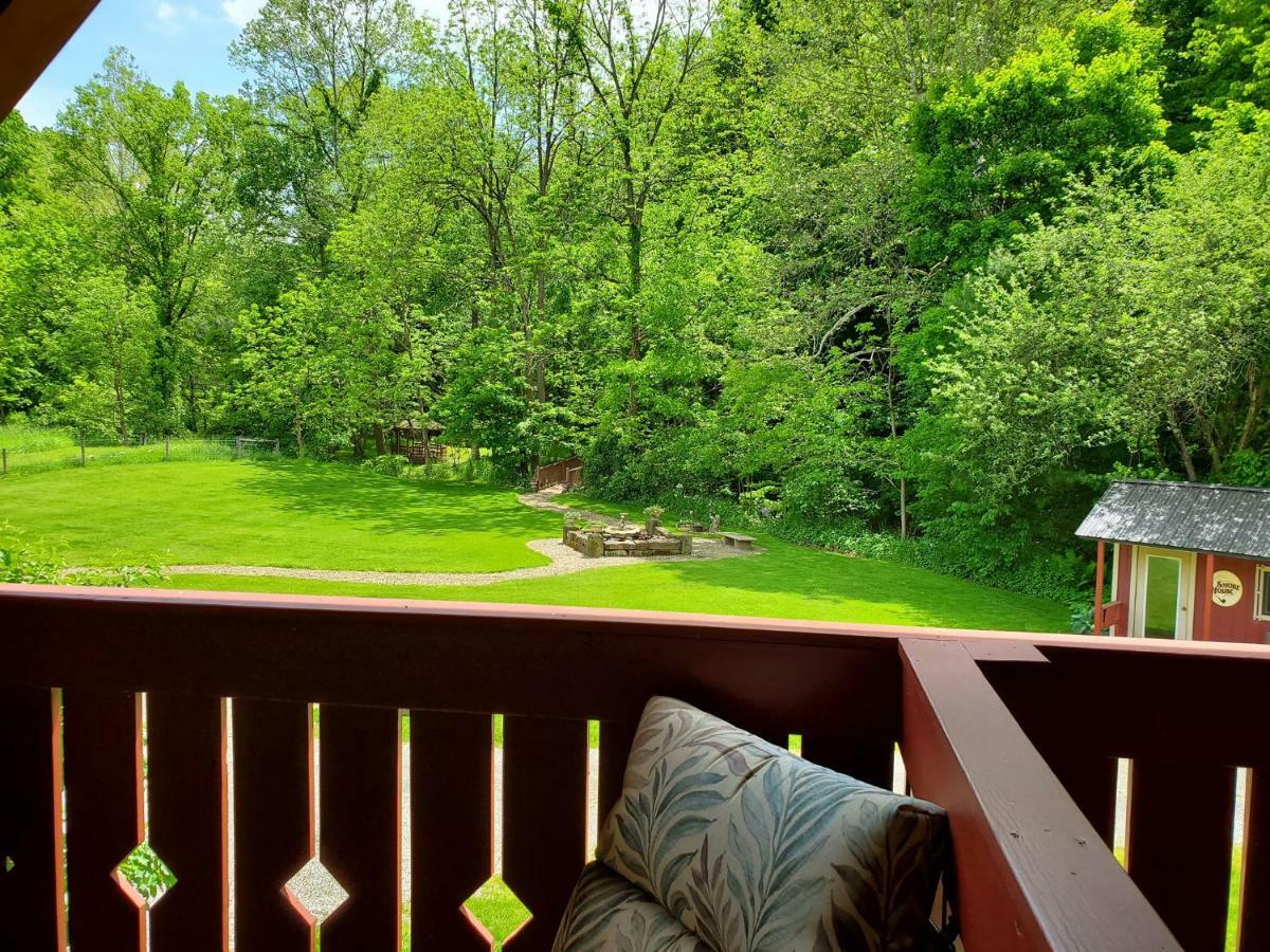 The Barn Inn Bed And Breakfast Millersburg Exterior photo